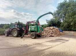 Jenz HM360 chipper