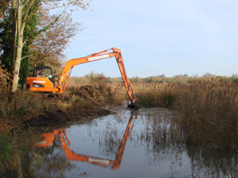 8.5t long reach