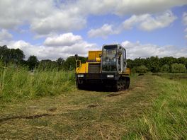 Tracked dumper